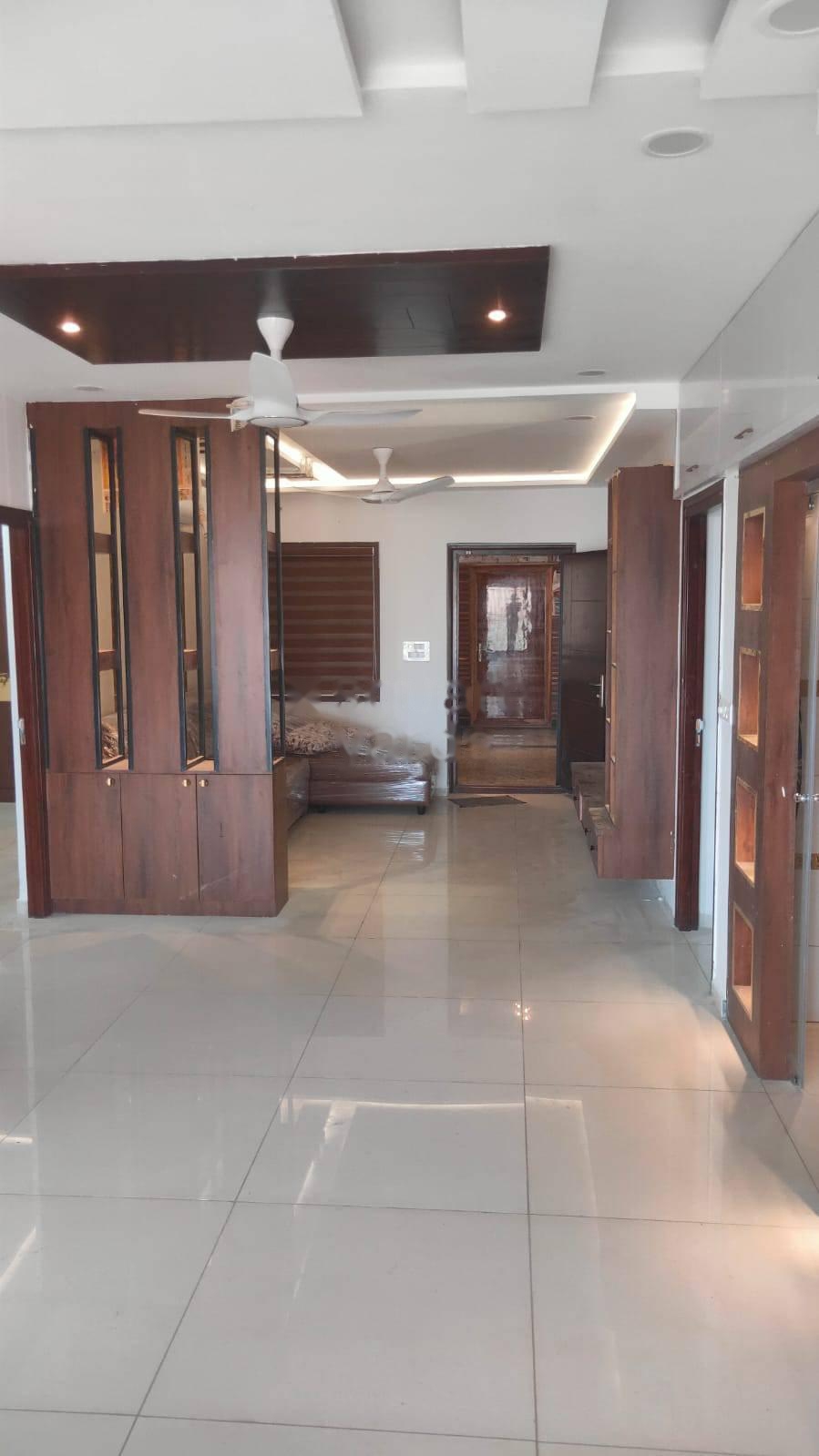 Rental 3 Bedroom 1305 Sq.Ft. Apartment in Vishnu Vistara, Hi Tech City