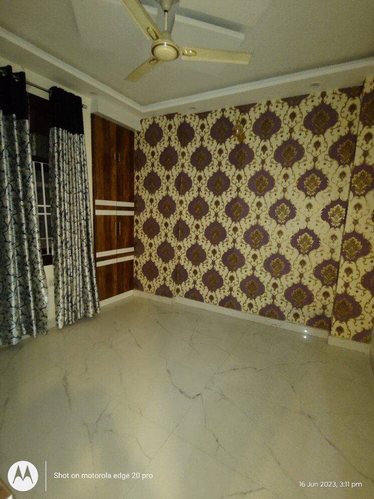 Room, dwarka mor 2 Bedroom 60 Sq.Yd. Builder Floor In Dwarka Mor Delhi 5488356