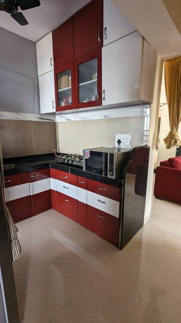 1 BHK Apartment For Rent in Yari Road