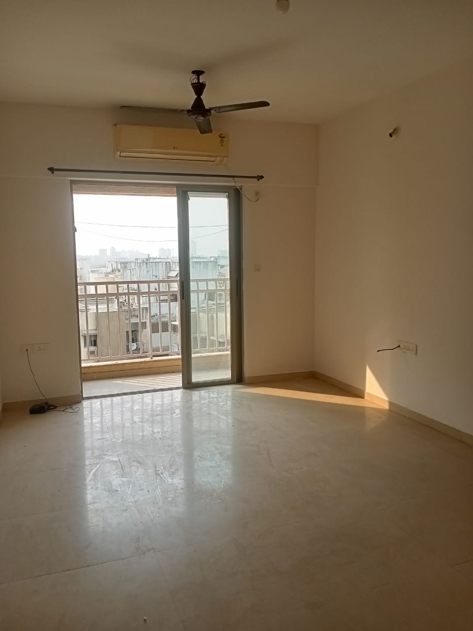 Rental 3 Bedroom 1300 Sq.Ft. Apartment in Lodha Lakeshore Greens