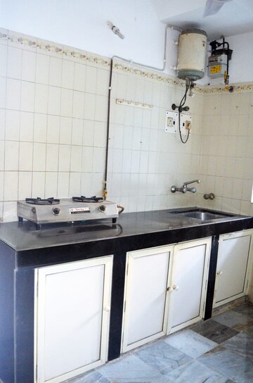 Kitchen in 1 BHK Apartment at Aashirwad Apartments, Andheri West – for Sale