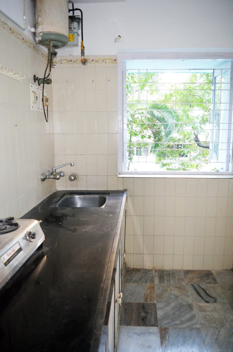 Bathroom, aashirwad-apartments 1 Bedroom 550 Sq.Ft. Apartment In Andheri West Mumbai 5492437