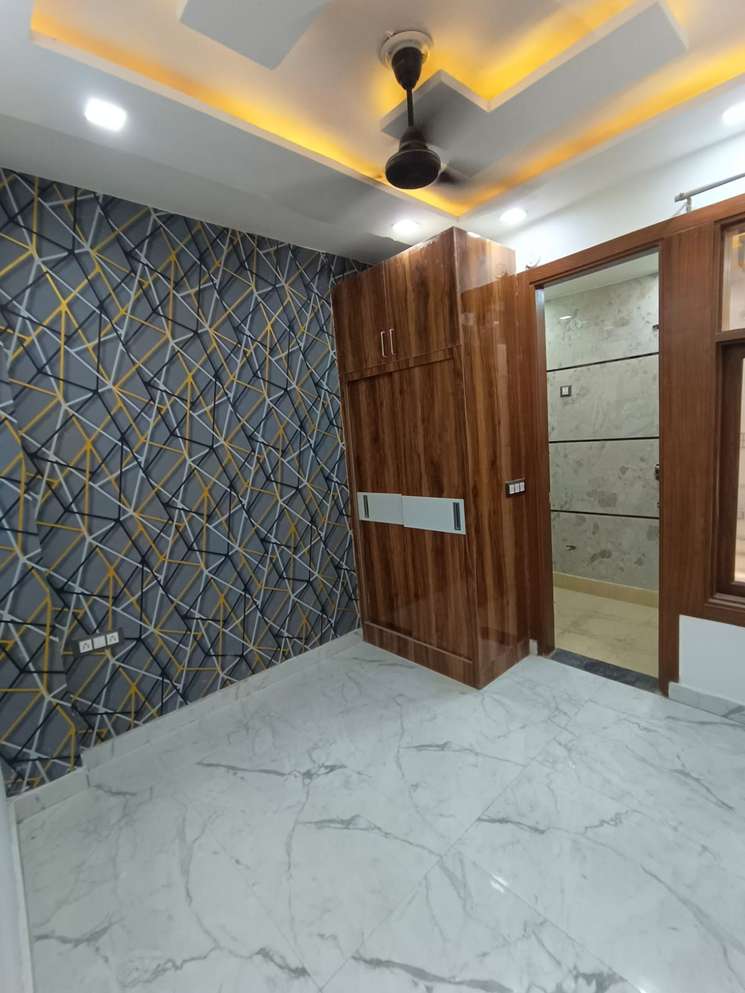 3 Bedroom 700 Sq.Ft. Builder Floor in Vipin Garden Delhi