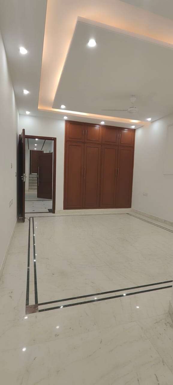 3 Bedroom 250 Sq.Ft. Builder Floor in Greater Kailash ii Delhi
