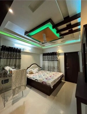 Room in 3 BHK Apartment at Raheja Vistas Phase 1, Nibm – for Sale