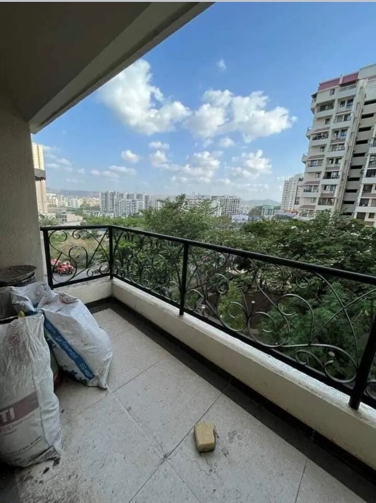 Balcony, raheja-vistas-phase-1 3 Bedroom 1500 Sq.Ft. Apartment In Nibm Pune 5497489