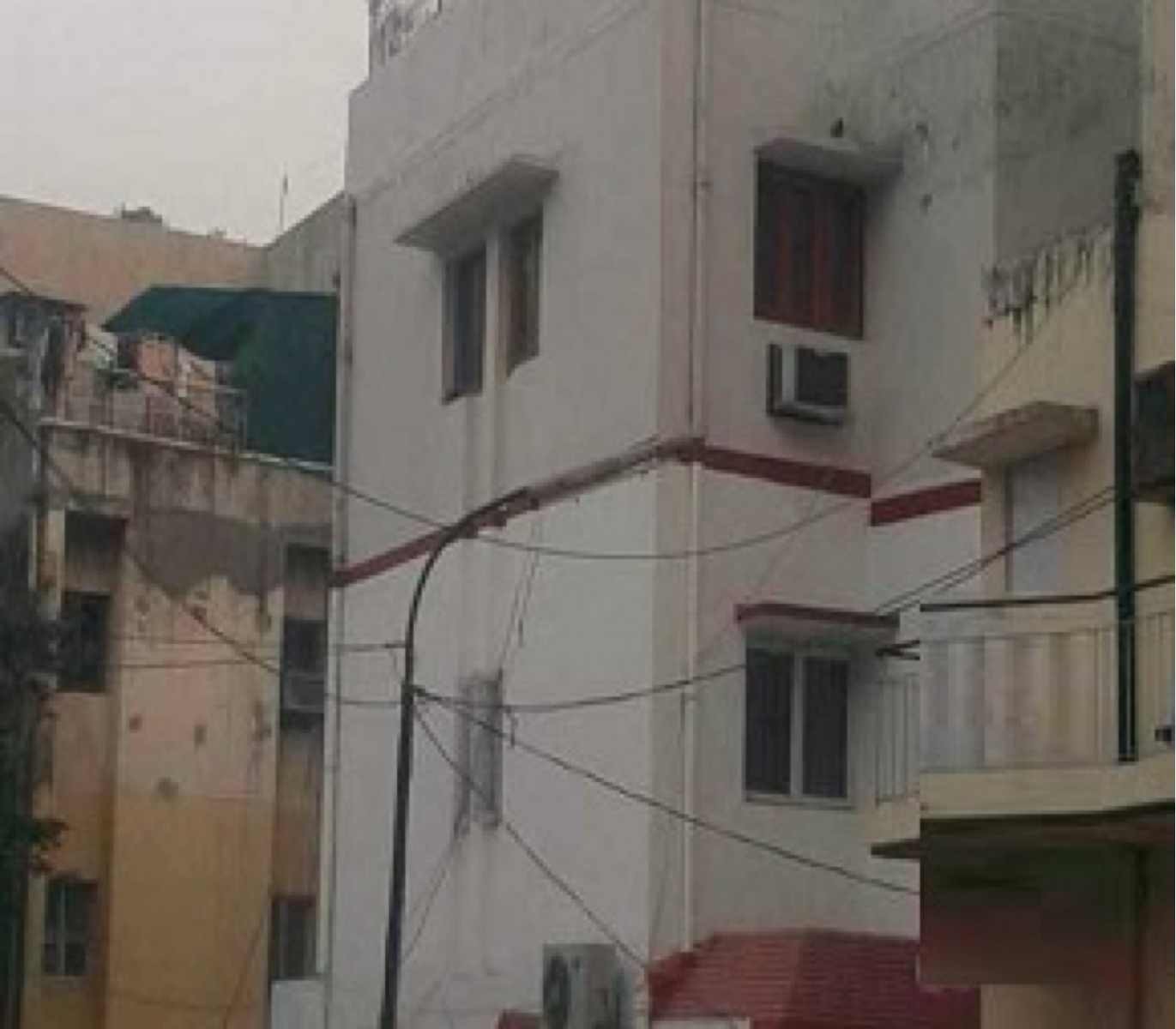 Rental 3 Bedroom 1450 Sq.Ft. Apartment in DDA Nilgiri Apartments