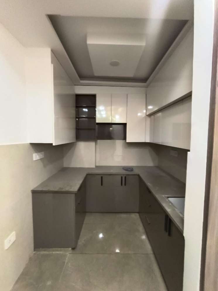 3 Bedroom 650 Sq.Ft. Builder Floor in Dwarka Mor Delhi