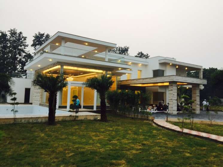 6+ Bedroom 1000 Sq.Yd. Villa in Chattarpur Delhi