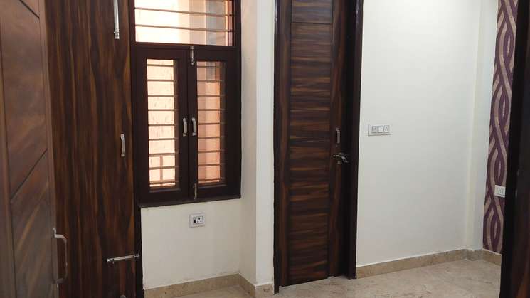 3 Bedroom 120 Sq.Yd. Builder Floor in Shyam Park Extension Ghaziabad