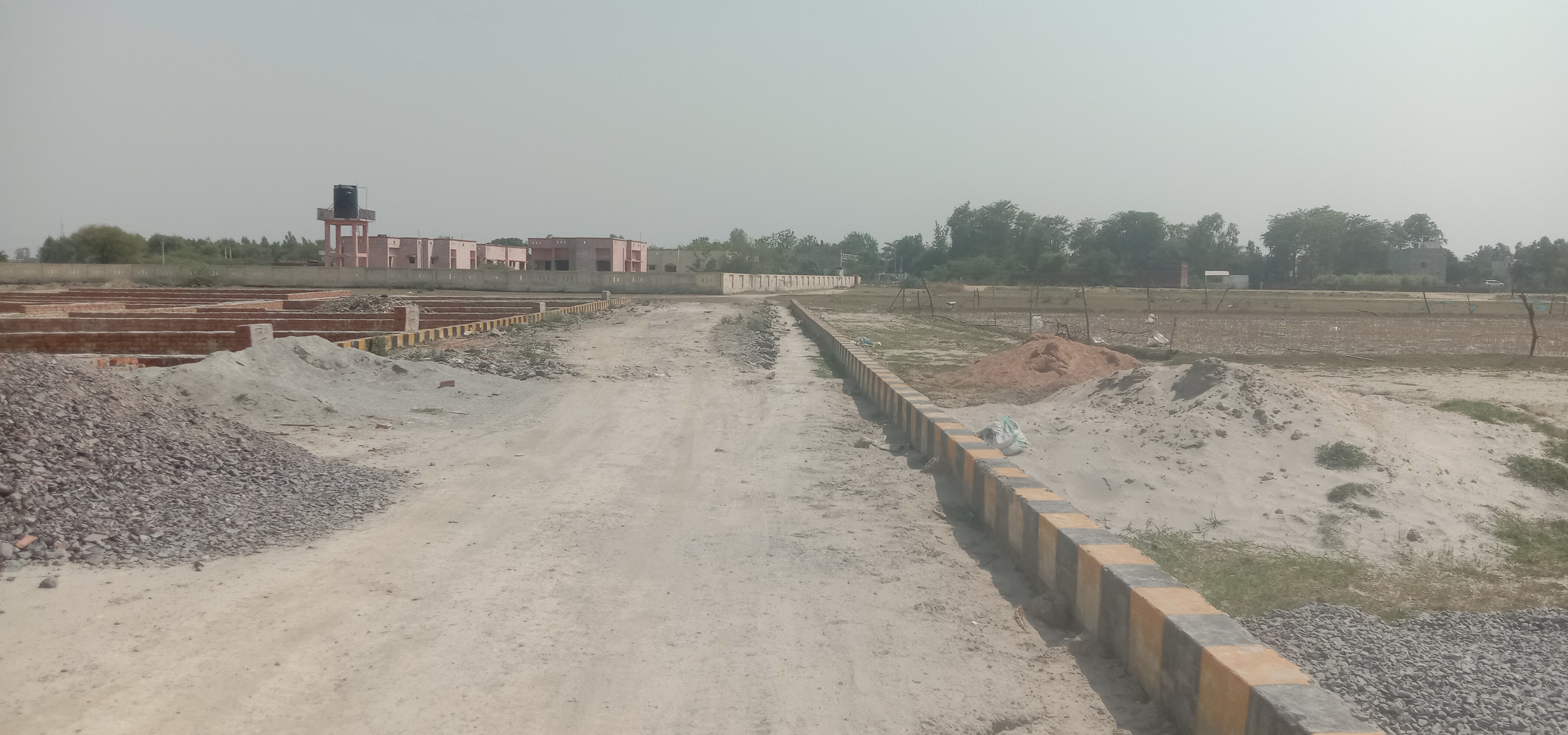 Resale 1003 Sq.Ft. Plot in Nilmatha Lucknow 5505064
