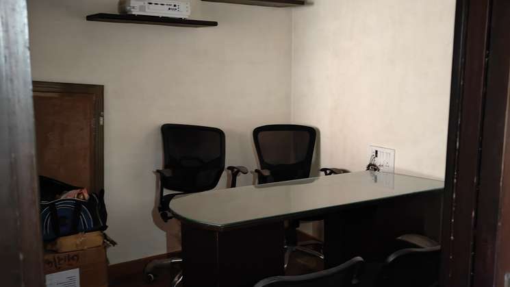 Commercial Office Space 510 Sq.Ft. in Veera Desai Road Mumbai