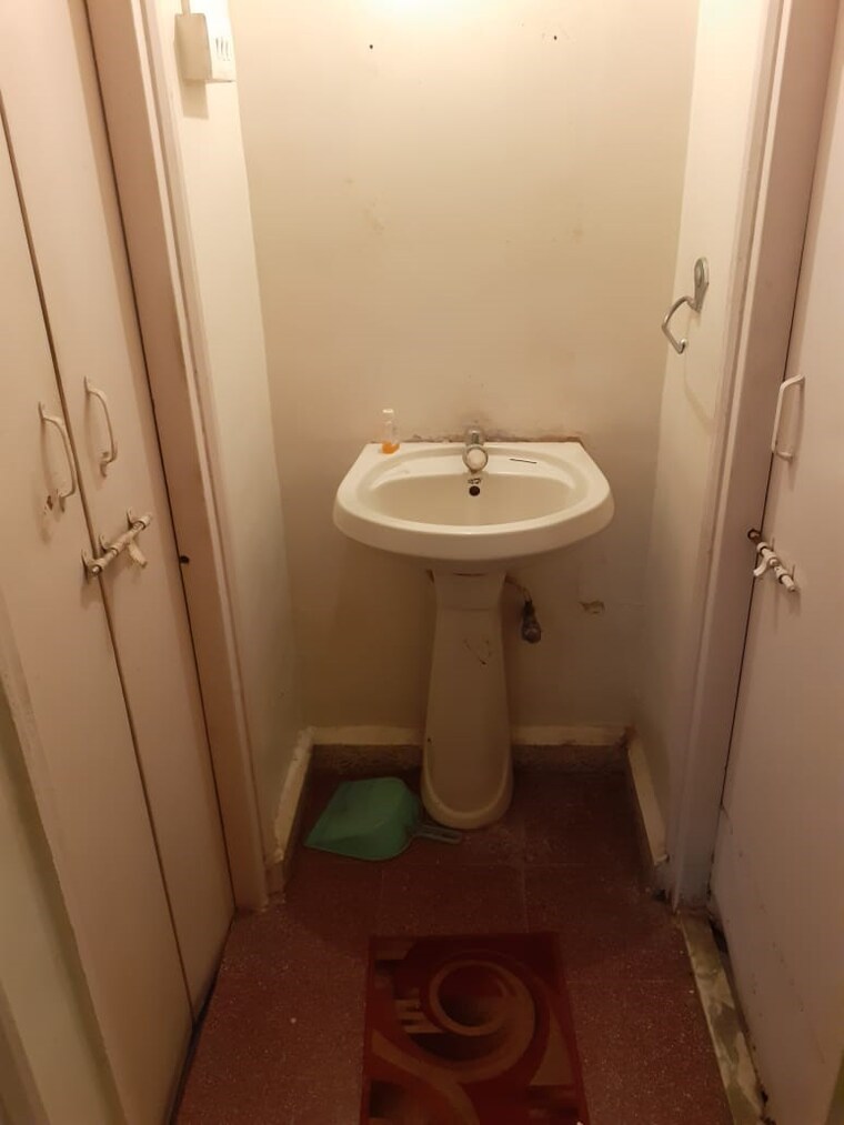 Bathroom, parmar-residency 1 Bedroom 600 Sq.Ft. Apartment In Kondhwa Pune 5513789