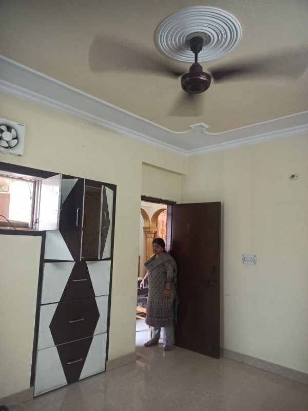 Rental 3 Bedroom 1900 Sq.Ft. Apartment in Aiims Apartments, Sector 21d