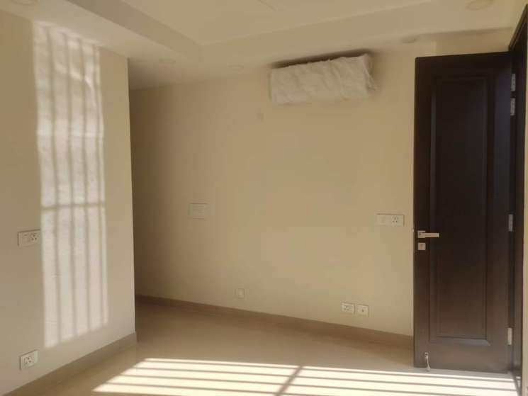 6+ Bedroom 200 Sq.Yd. Independent House in Kulesara Greater Noida