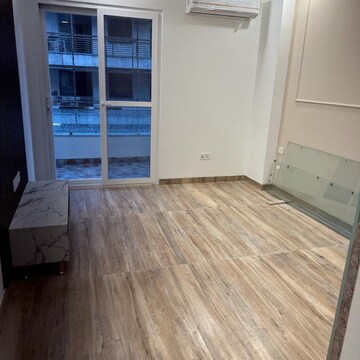 Room in 3 BHK Builder Floor at Sector 57 – for Rent