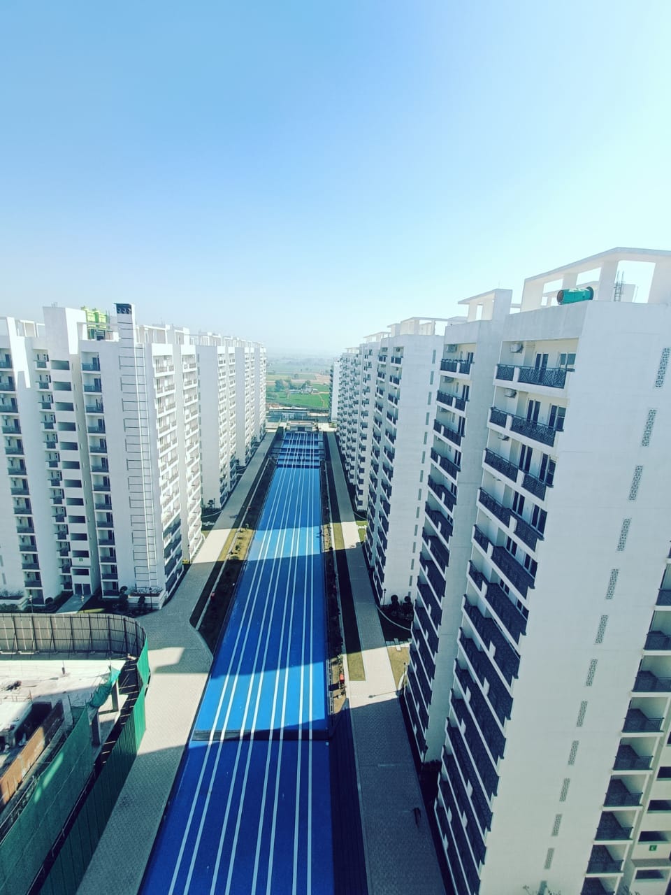 Rental 3 Bedroom 1789 Sq.Ft. Apartment in Central Park Flower Valley