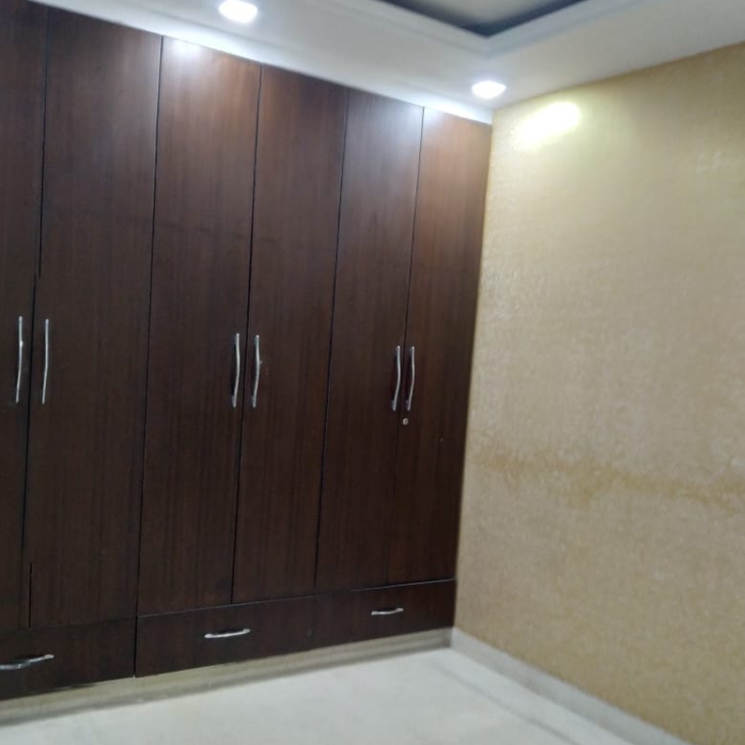 3 Bedroom 1900 Sq.Ft. Builder Floor in South Extension ii Delhi
