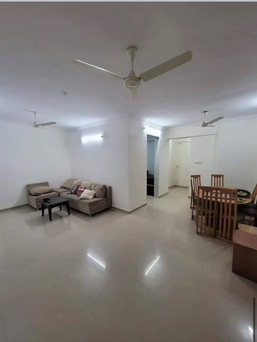 Resale 2 Bedroom 1200 Sq.Ft. Apartment in Dorabjee Paradise Building A&B Condominium