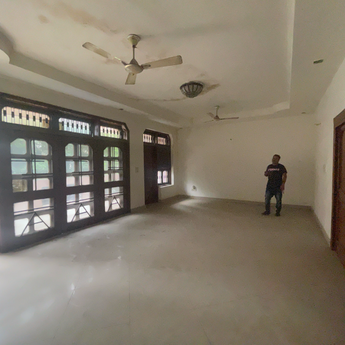 Rental 6+ Bedroom 280 Sq.Yd. Independent House in Punjabi Bagh West