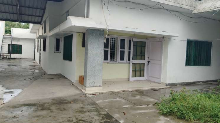 40×96 4bhk House With Front Road Shop Semi Commercial Property At Gms Road