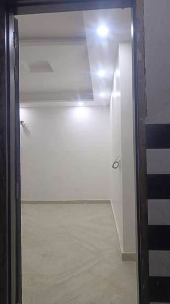 4 BHK Builder Floor For Resale in Deep Vihar Delhi 5524964