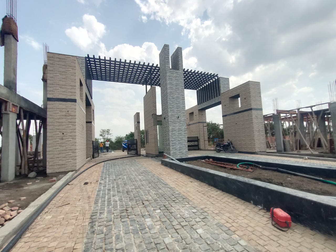 Resale 4400 Sq.Ft. Plot in Ab Bypass Road Indore 5400986