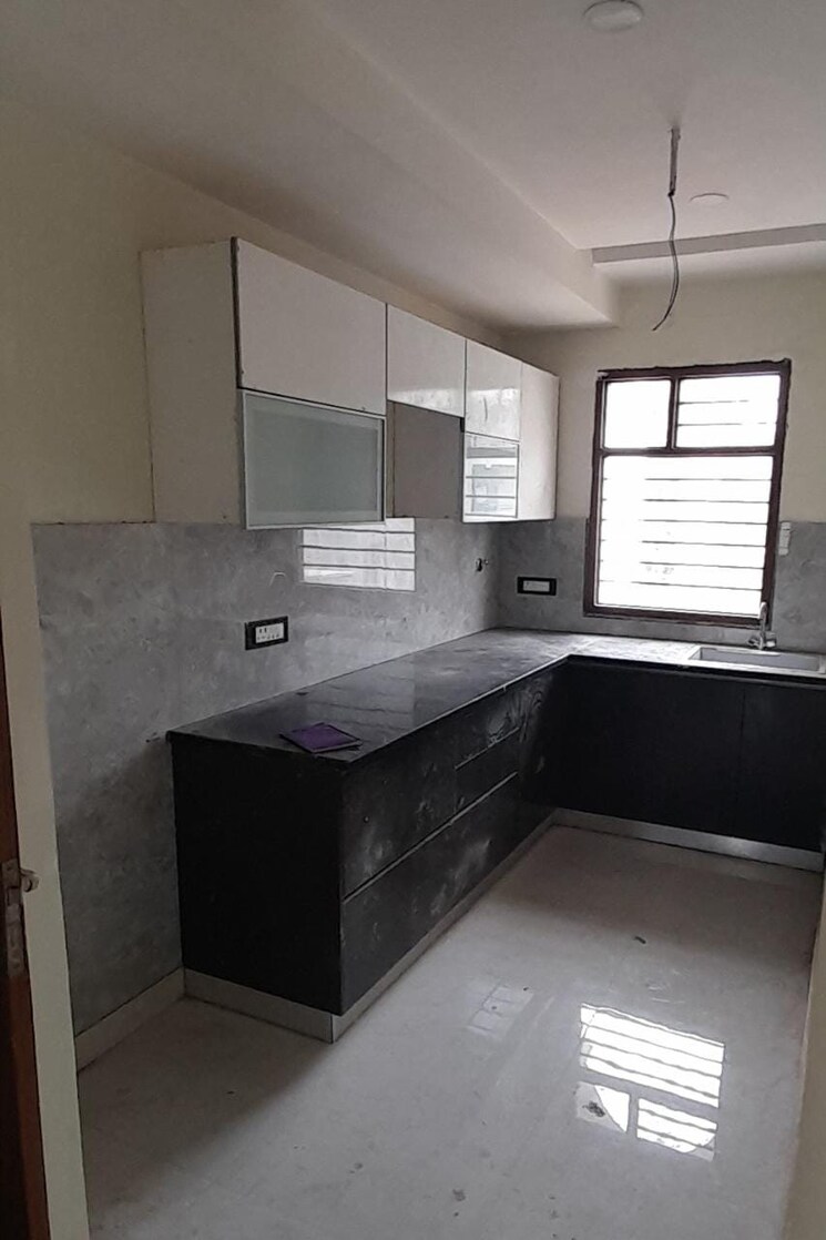 Kitchen, puri-kohinoor 3 Bedroom 1220 Sq.Yd. Builder Floor In Sector 89 Faridabad 5528732