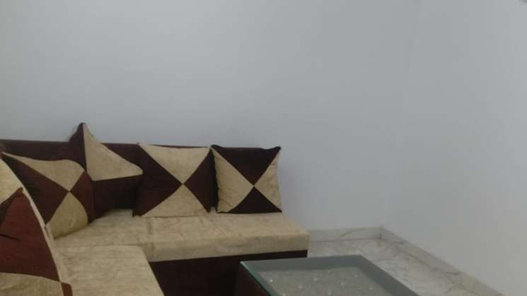 3 Bedroom 1250 Sq.Ft. Builder Floor in Sector 72 Noida