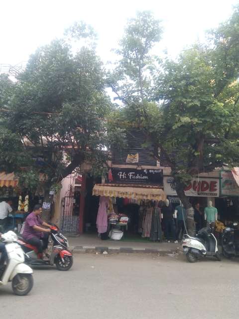 Commercial Shop 1500 Sq.Ft. in Kammanahalli Bangalore