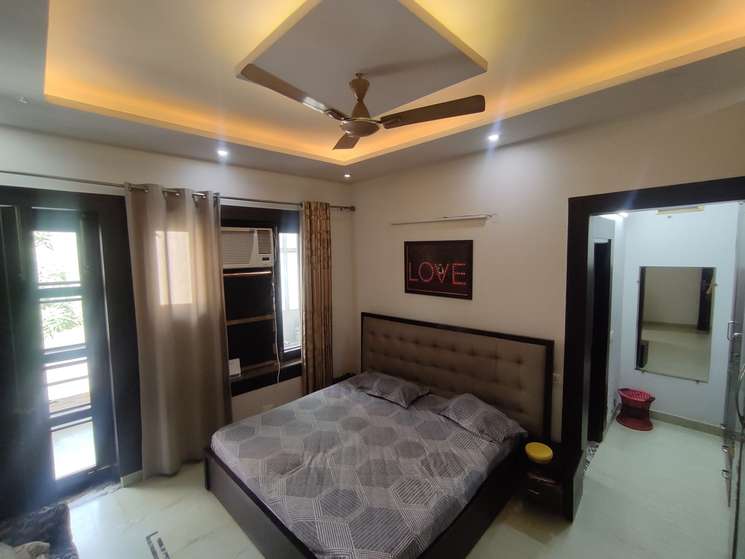 4 Bedroom 500 Sq.Yd. Builder Floor in Sector 11 Faridabad