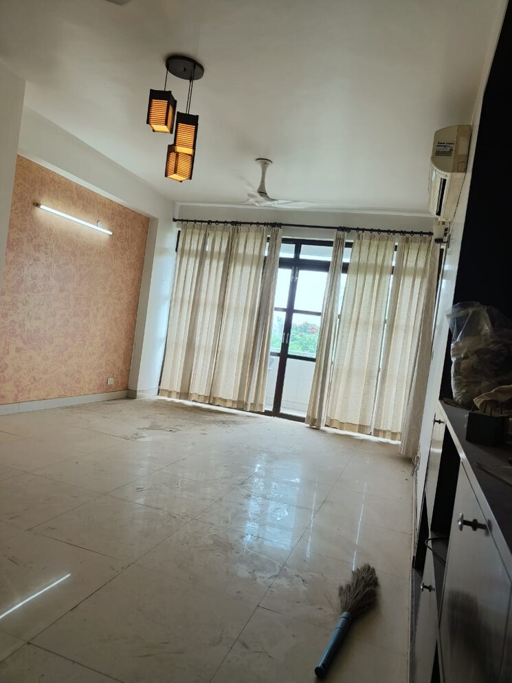 Living Room, ip extension 3 Bedroom 1450 Sq.Ft. Apartment In Ip Extension Delhi 5541187