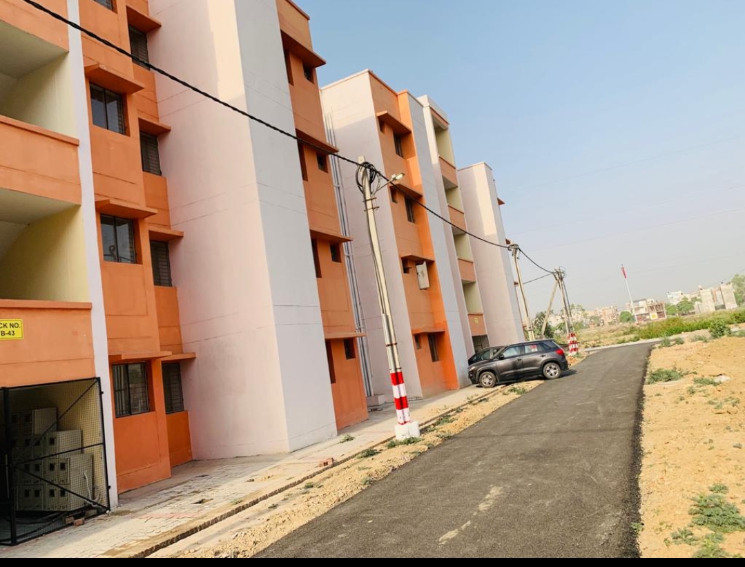 Rental 4 Bedroom 3400 Sq.Ft. Villa in UPAVP Vrindavan Yojana, Vrindavan