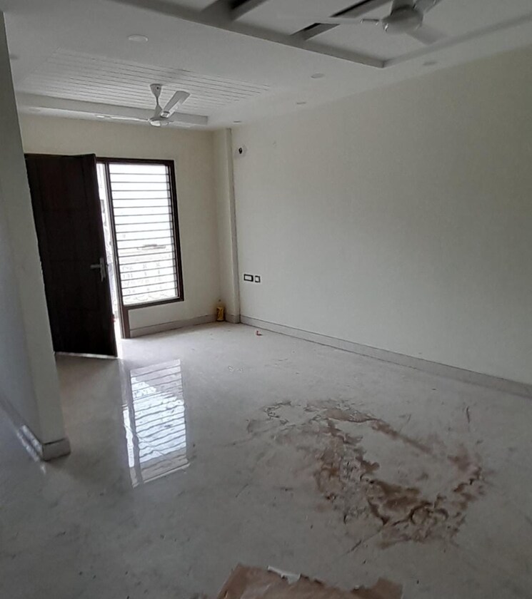 Room, sector 85 3 Bedroom 645 Sq.Ft. Apartment In Sector 85 Faridabad 5549238