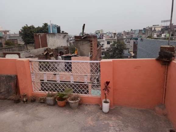 6 Bedroom 250 Sq.Yd. Independent House in Mukund Nagar Ghaziabad