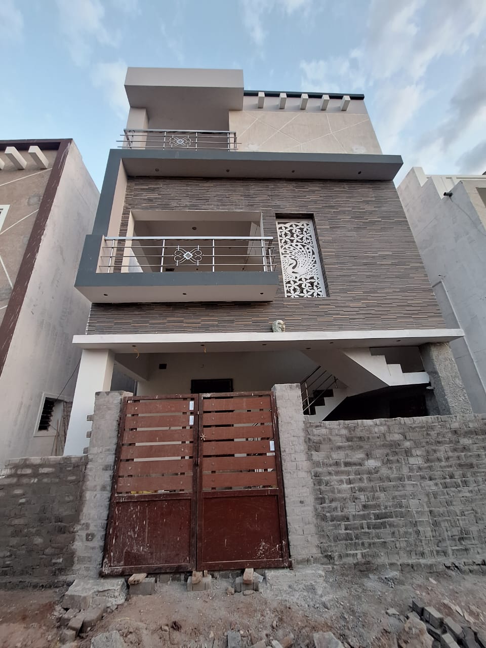 Resale 2 Bedroom 2000 Sq.Ft. Independent House in Kk Nagar Trichy 5570205