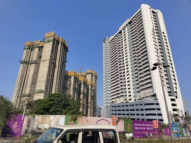 4 BHK Flats Property for Sale in Birla College , Kalyan West, Mumbai