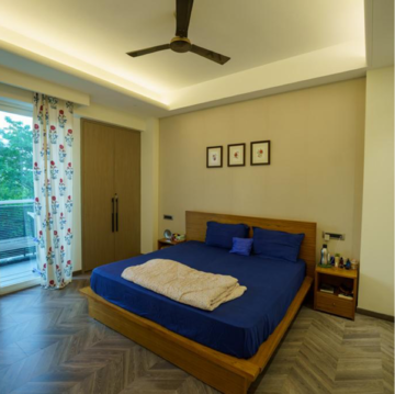 Room in 4 BHK Builder Floor at Emaar MGF Emerald Hills, Sector 65 – for Rent