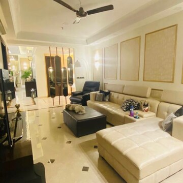 Living Room in 3 BHK Apartment at Central Park Resorts, Sector 48 – for Rent