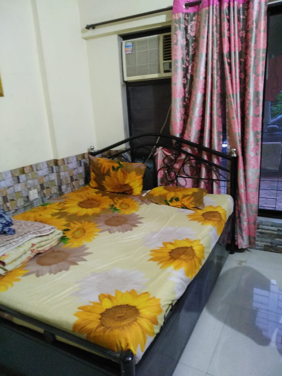 Rental 1 Bedroom 544 Sq.Ft. Apartment in Royal Palms, Goregaon East