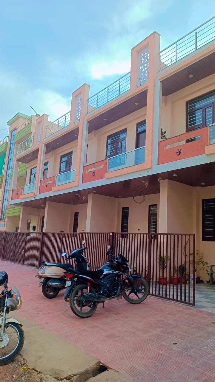 Resale 4 Bedroom 2700 Sq.Ft. Villa in Patrakar Colony Jaipur 5554685