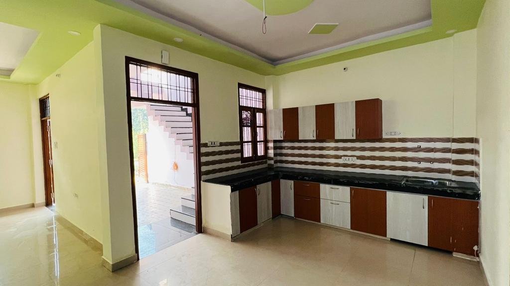 Resale 3 Bedroom 1750 Sq.Ft. Independent House in Kamta Lucknow 5555245