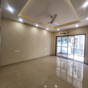 Room in 3 BHK Builder Floor at Sector 57 – for Rent