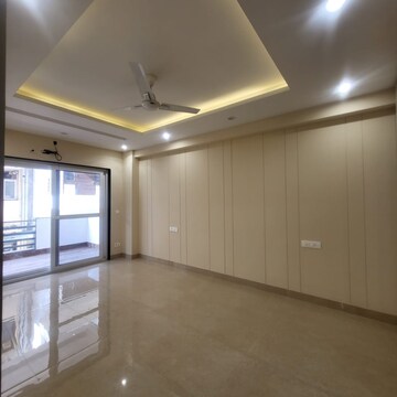 Bedroom in 3 BHK Builder Floor at Sector 57 – for Rent
