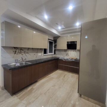 Kitchen in 3 BHK Builder Floor at Sector 57 – for Rent
