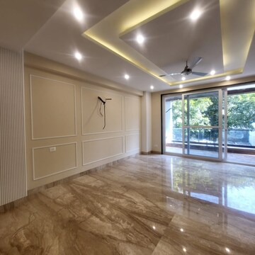 Living Room in 3 BHK Builder Floor at Sector 57 – for Rent