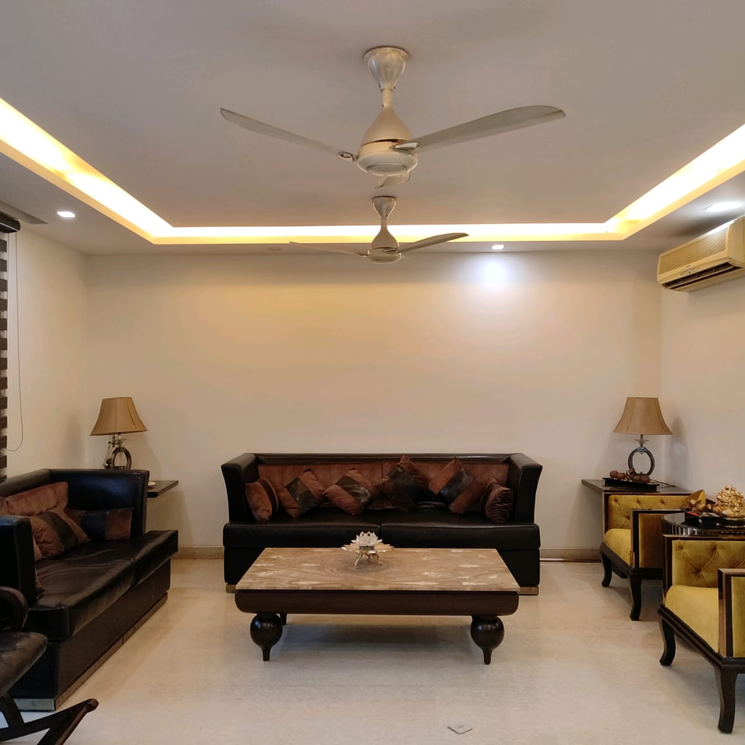 4 Bedroom 550 Sq.Yd. Builder Floor in Rajouri Garden Delhi