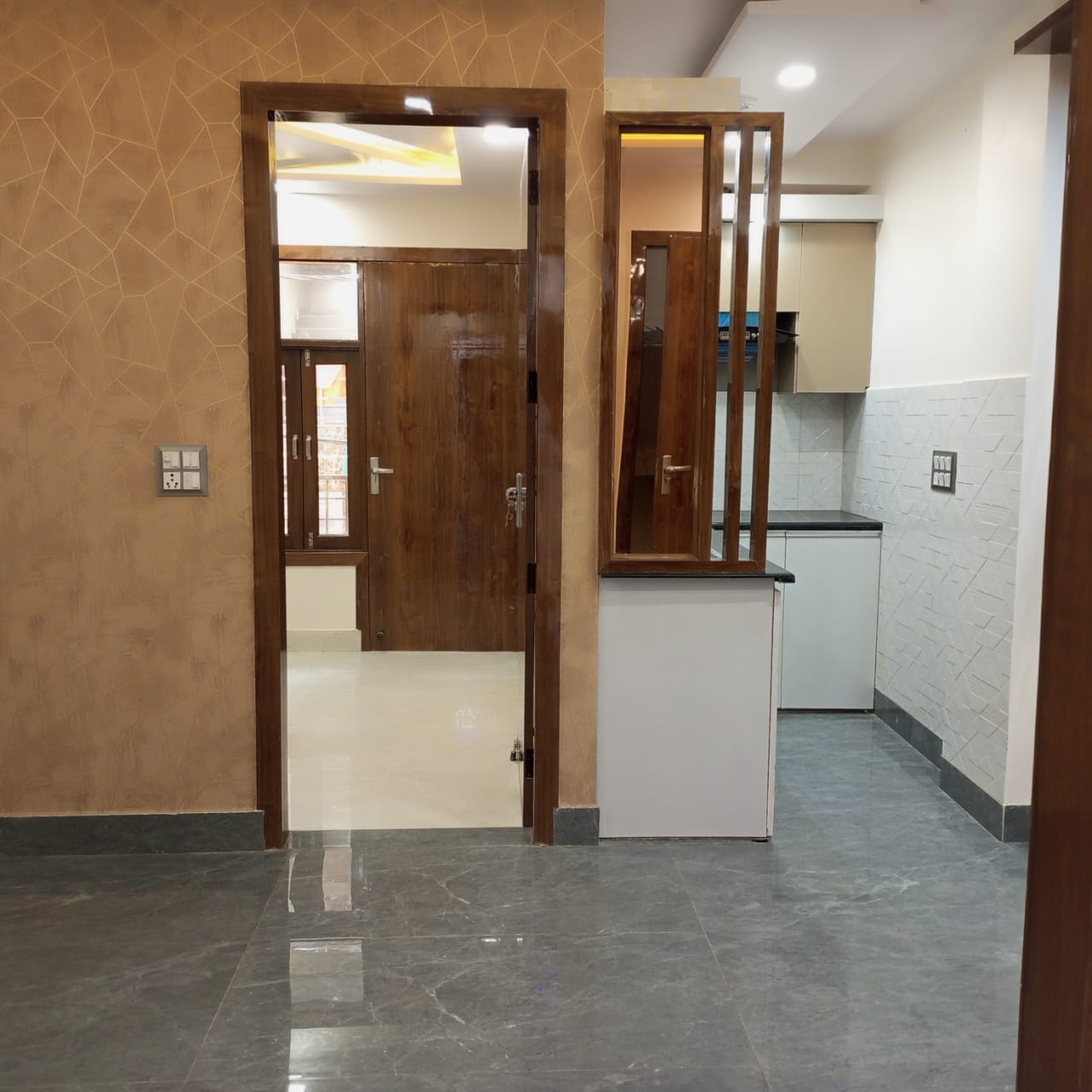 Resale 2 Bedroom 50 Sq.Yd. Independent House in Uttam Nagar Delhi 5571466