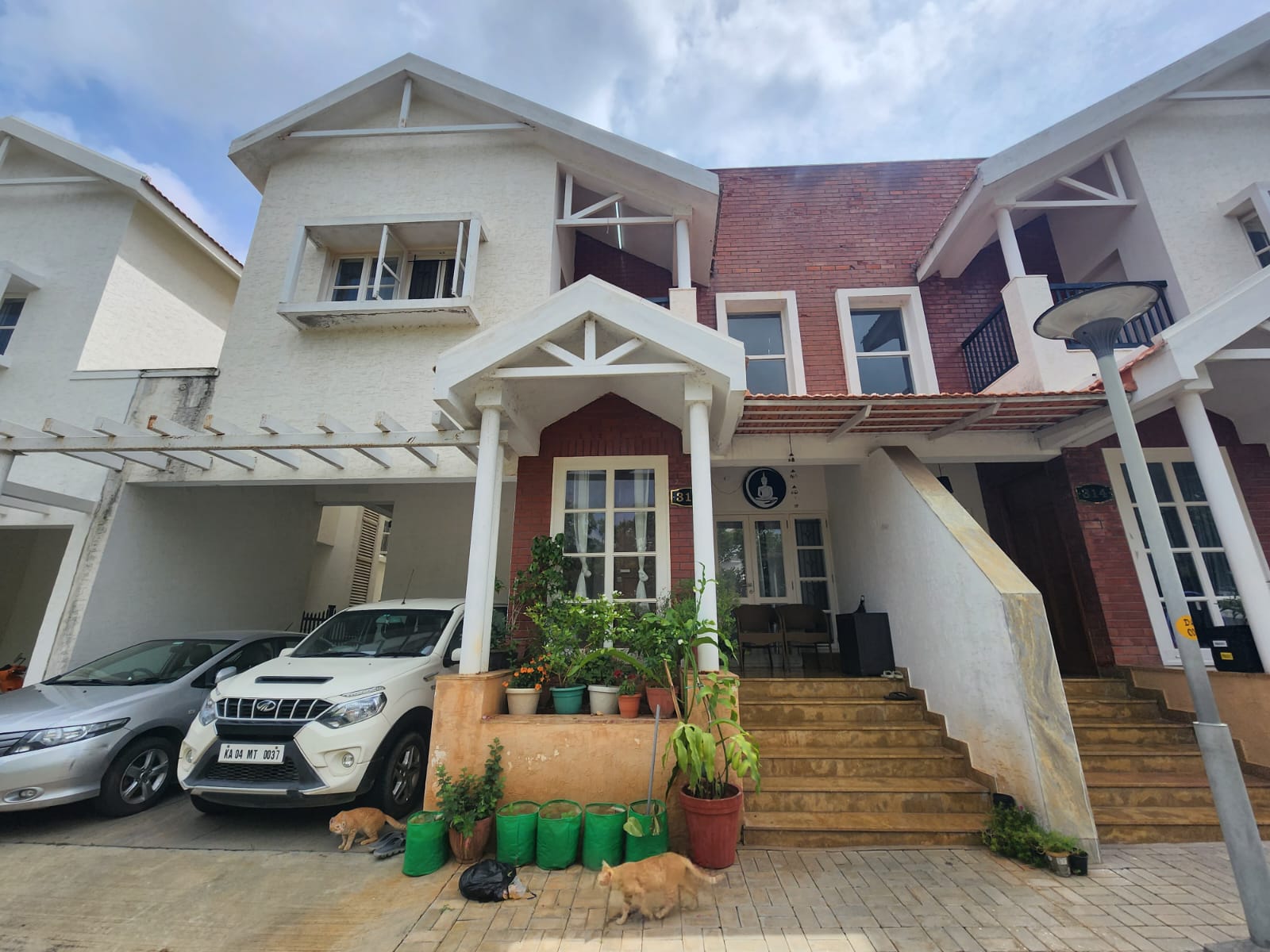 Rental 3 Bedroom 2400 Sq.Ft. Villa in Prestige Augusta Golf Village