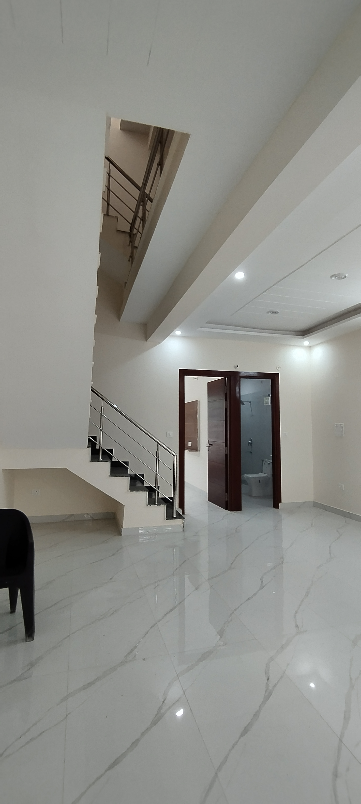 Rental 3.5 Bedroom 2000 Sq.Ft. Villa in East Canal Road Dehradun 5558708